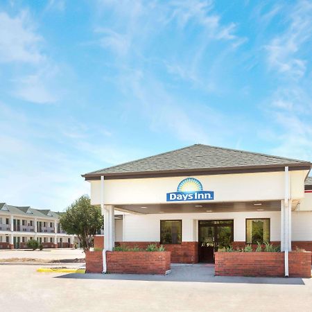 Days Inn By Wyndham Paxton Eksteriør bilde