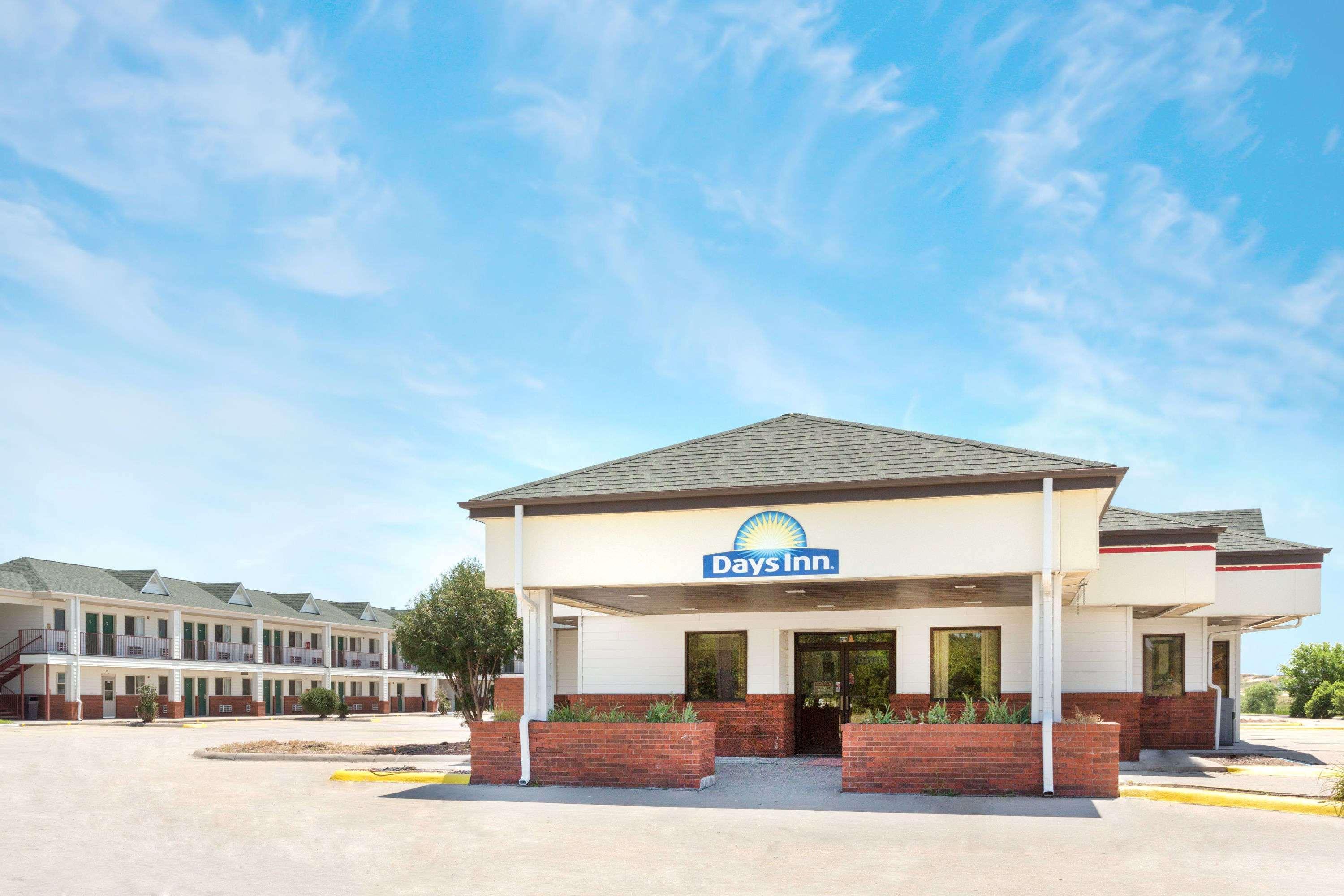 Days Inn By Wyndham Paxton Eksteriør bilde